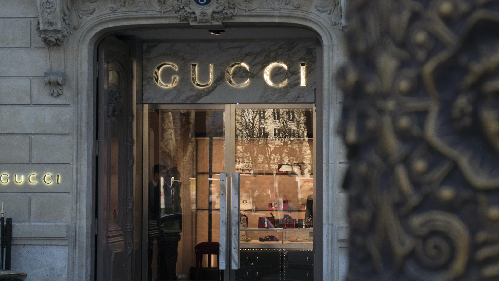 customer-service-strategy-examples-Gucci
